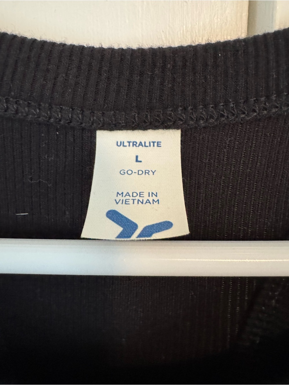 Old Navy UltraLite Racerback Rib-Knit Performance Tank - Picture 9 of 10